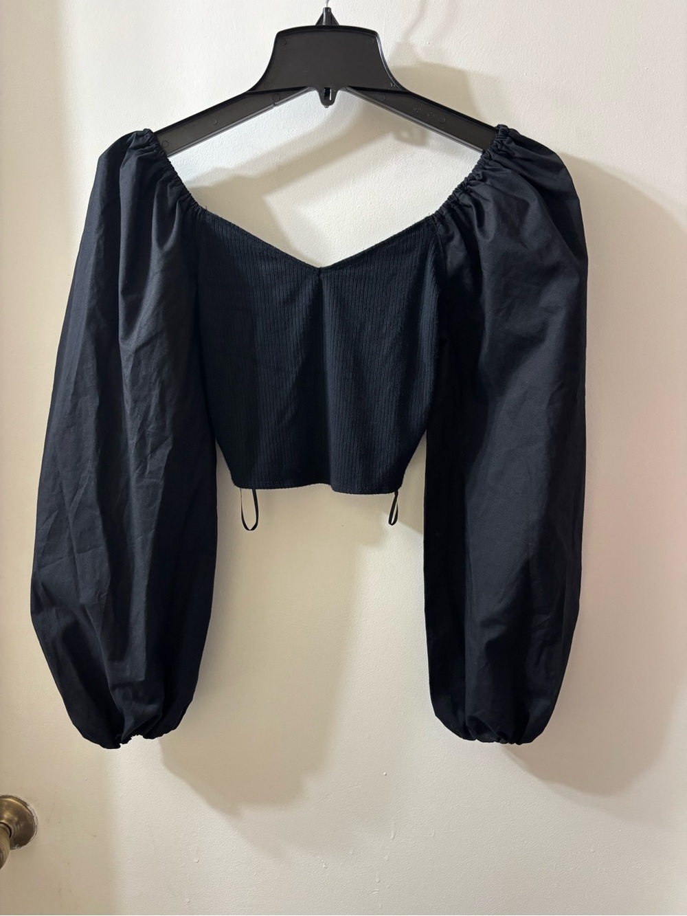 Abercrombie & Fitch Black Puff Sleeve Cropped Blouse